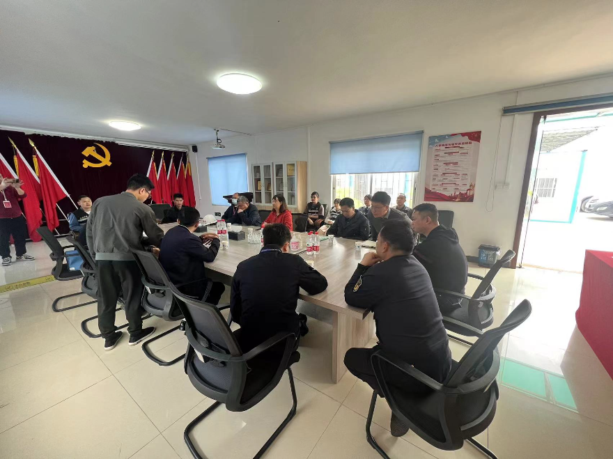 2024年3月参加市级组织打击非法洗砂洗泥联合执法行动.jpg