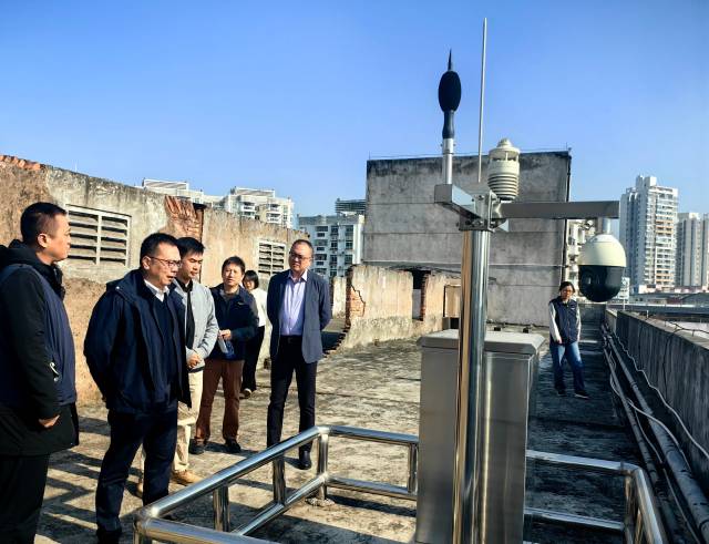 海珠分局调研组到南石头街噪声国控点调研